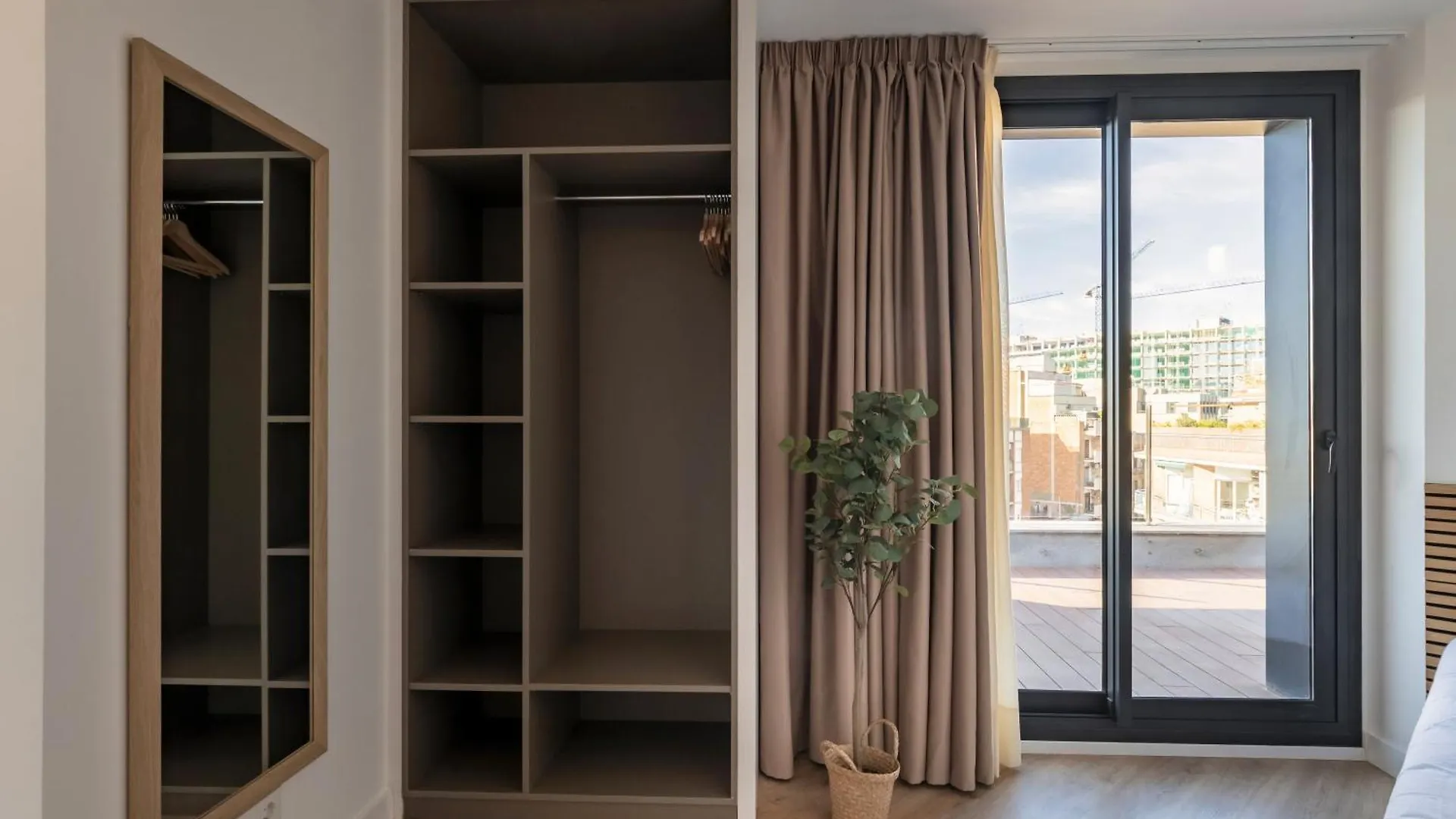 Caterina A90 Apartment Barcelona 0*,  Spain